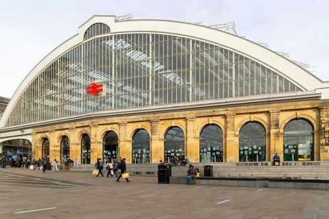 Exterior frontage of Lime Street railway station, Liverpool, England, UK