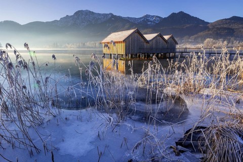 Boat huts, icy shore, lake, morning light, fog, snow, winter, mountains, Lake Kochel, Schlehdorf,