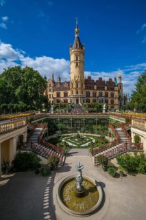 Schwerin, Mecklenburg-Vorpommern, Germany, Schwerin Castle on Lake Schwerin, seat of the