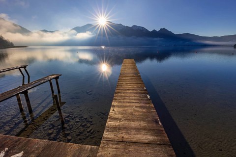 Jetty, boat dock, lake, reflection, fog, sunbeams, backlight, winter, snow, ice, Lake Kochel, view