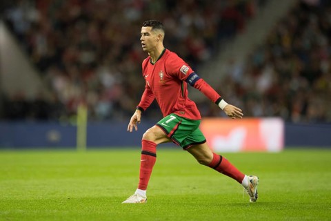Football match, captain Cristiano RONALDO CR7 Portugal in front of the free kick with closed eyes