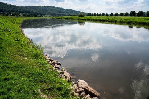 Weser River near Gewissenruh, Wesertal, Oberweser, Weserbergland, Hesse, Germany, Europe