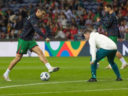 Football match, Cristiano RONALDO CR7 Portugal warming up in front of the game with a crossover and