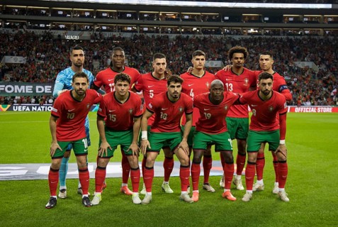 Football match, the Portugal team at the team photo in front of the match, top from left to right:
