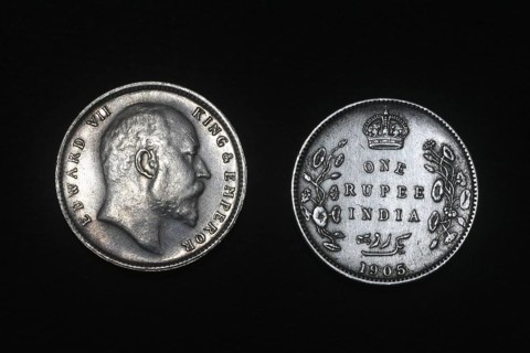 Coinage, British India coinage, Edward VII king and emperor with one rupee coin in 1905 on coin