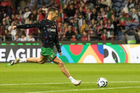 Football match, Cristiano RONALDO CR7 Portugal warming up in front of the match with sprinting to