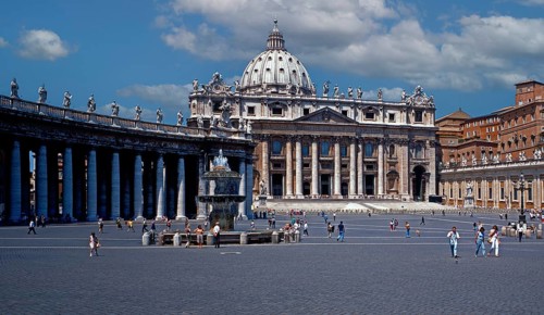 St Peter's Square, St Peter's Church, Rome, Vatican, Italy, Europe