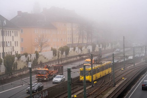 Dense fog, with visibility sometimes less than 100 metres, A40 motorway, city passage in Essen,