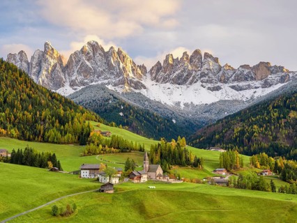 Church of St. Magdalena, Santa Maddalena, autumn, Geisler Group with snow and last rays of