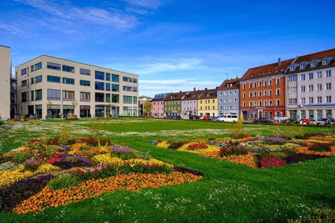 Monastery garden and small parade ground, Passau, Lower Bavaria, Bavaria, Germany, Europe