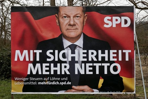Large poster for the 2025 federal election by the SPD with Olaf Scholz, Witten, North