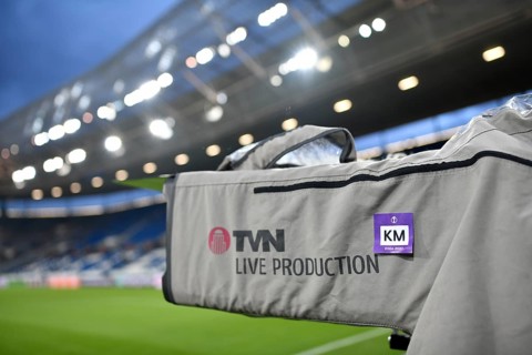TVN Live Production TV camera, floodlight, blue hour, Europa League, PreZero Arena, Sinsheim,