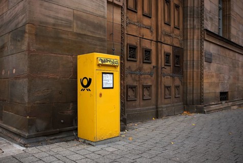 Postal letterbox, letterbox, Deutsche Post, logo, Old Town, Fürth, Franconia, Bavaria, Germany,