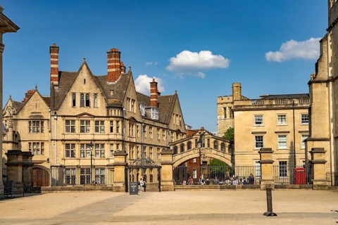 The centre with Hertford College and Hertford Bridge or Bridge of Sighs and New College in Oxford,
