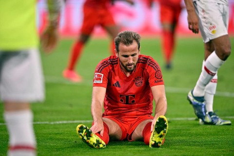 Harry Kane FC Bayern Munich FCB (09) disappointed after missing a chance, Allianz Arena, Munich,