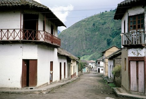 Street with historical buildings, Baños de Agua Santa, Tungurahua Province, Ecuador, South America