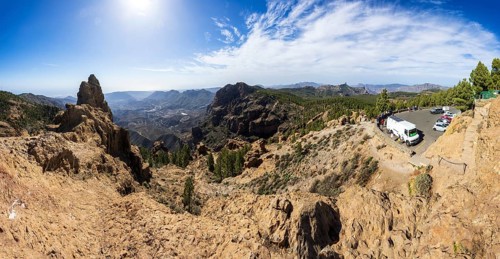 Viewpoint at the summit of Pico de las Nieves with a view of the Caldera de Tirajana valley, Gran