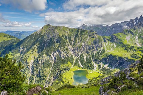 Lower Gaisalpsee, behind it the Entschenkopf (2043m), Allgäu Alps, Allgäu, Bavaria, Germany, Europe