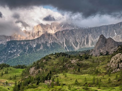 On the way to the Cinque Torri, view of the surrounding mountains, cloudy mood, Dolomites, Cortina