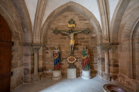 Group of figures, Jesus, Mary and Magdalene in St George's Church, Dinkelsbühl, Bavaria, Germany,