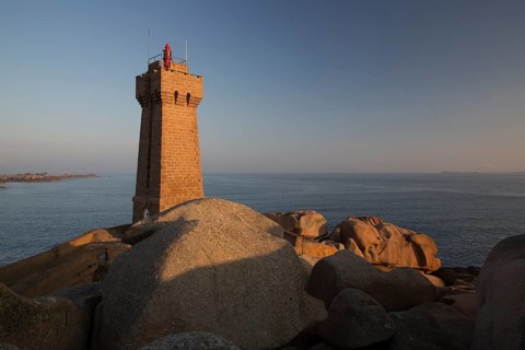 Lighthouse Mean Ruz at Ploumanac'h, Côtes d'Armor in the first morning light