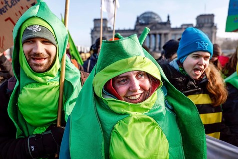 Thousands of demonstrators at the Wir haben es satt! demonstration, thousands of demonstrators