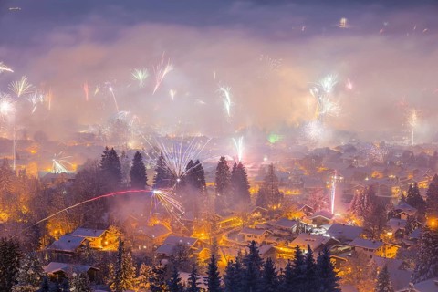 New Year's Eve fireworks, Oberstdorf, Allgäu Alps, Allgäu, Bavaria, Germany, Europe