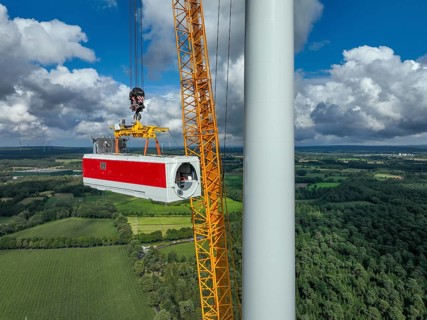 Dorsten, North Rhine-Westphalia, Germany, construction of a wind turbine, the first wind turbine of