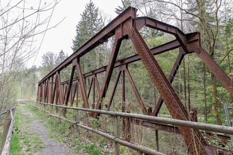 Steel truss bridge, former railway bridge of the Gottleuba valley railway near Langenhennersdorf,