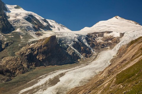 View from the Kaiser Franz-Josef Höhe on the Grossglockner High Alpine Road to the Pasterze glacier