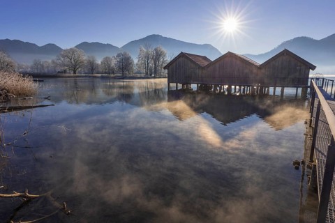 Boat huts, jetty, sunbeams, backlight, lake, morning light, fog, snow, winter, mountains, Lake