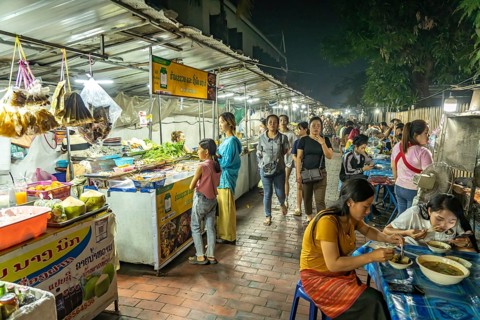 Food stalls at the night market in Luang Prabang, Laos, Asia