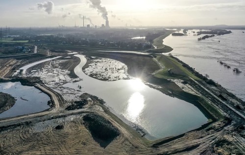 Dinslaken, North Rhine-Westphalia, Germany, Emscher estuary into the Rhine. In front, the