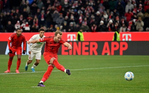 Penalty, Penalty kick Goal kick Action Goal chance Harry Kane FC Bayern Munich FCB (09) Allianz