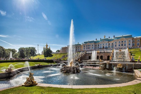 Samson fountain. Petrodvorets. St. Petersburg. Russia