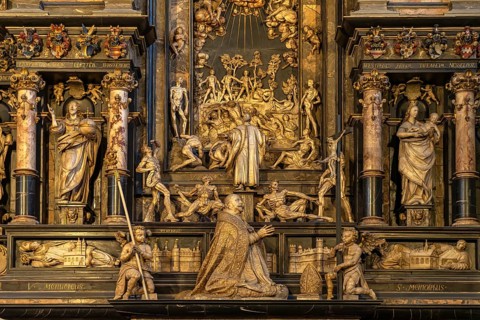 Detail of the tomb of Prince-Bishop Dietrich von Fürstenberg Interior of Paderborn Cathedral