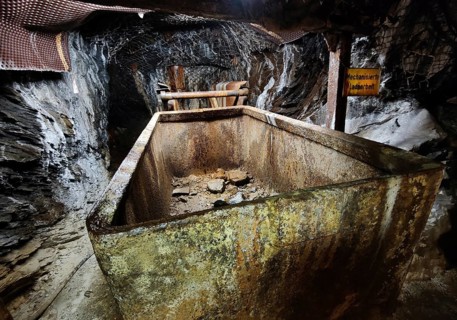 Mechanised loading work with a wagon in the Rammelsberg visitor mine, UNESCO World Heritage Site,
