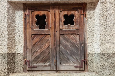 Old wooden door. Historical centre, Chiavenna, Valtellina, Lombardy, Italy, Europe