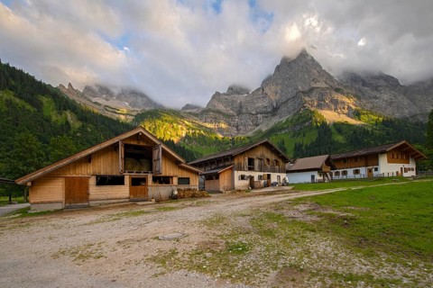 The alpine village of Eng, Eng-Alm, Karwendel mountains, Tyrol, Austria, Europe