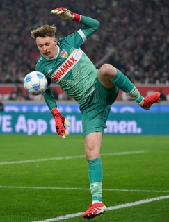 Goalkeeper Alexander Nübel VfB Stuttgart (33) Action on the ball MHPArena, MHP Arena Stuttgart,