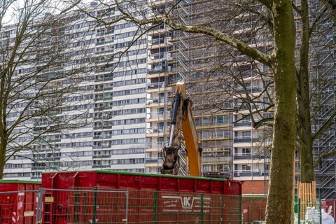 Duisburg-Hochheide, large housing estate Wohnpark Hochheide, 6 20-storey high-rise buildings with