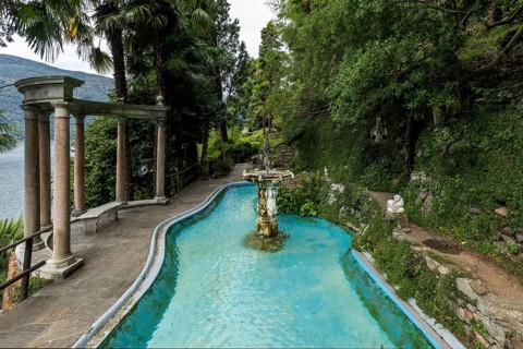 Roman fountain, Fontana Romana, Scherrer Park, Parco Scherrer, Morcote, Lake Lugano, Lago di