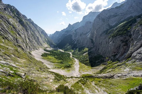 View of the Höllental, mountain landscape with rocky peaks, Höllental, Bavaria, Germany, Europe