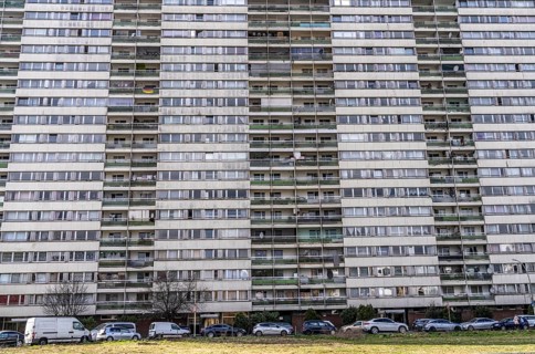 Duisburg-Hochheide, large housing estate Wohnpark Hochheide, 6 20-storey high-rise buildings with