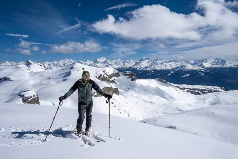 Ski tourer at Pointe de la Plaine Morte, Bernese Alps, Bernese Oberland, Switzerland, Europe