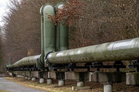 Iqony district heating pipes in Gelsenkirchen, U-shaped expansion bend for length compensation