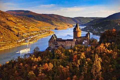 Stahleck Castle, hilltop castle overlooking the Rhine, Bacharach, UNESCO World Heritage Upper