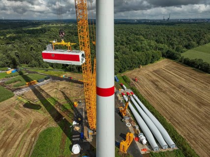 Dorsten, North Rhine-Westphalia, Germany, construction of a wind turbine, the first wind turbine of