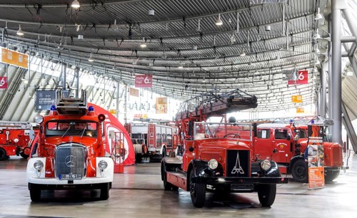 Retro Classics car show opens in Stuttgart. With over 90, 000 visitors and more than 900