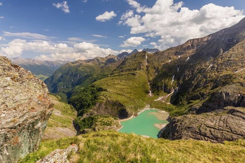 View from the Kaiser Franz-Josef Höhe on the Grossglockner High Alpine Road to the Margaritzen